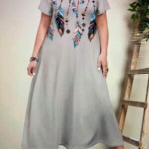 Ladies size 3X Beige with feather print T dress (maxi)